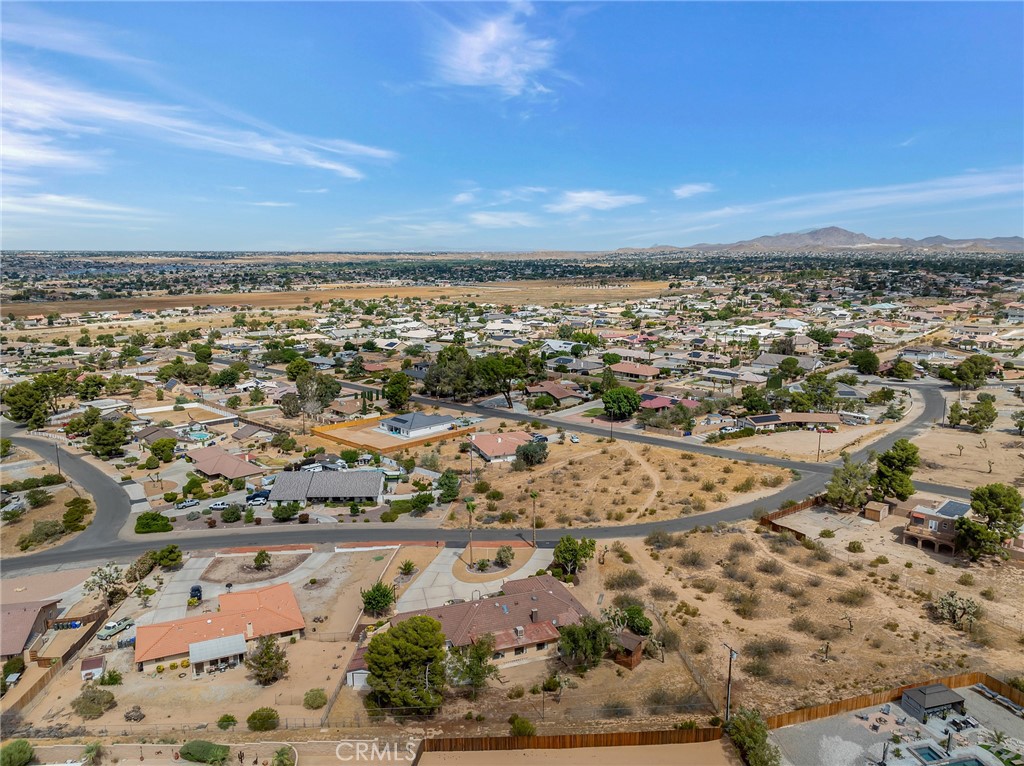 13221 Tawya Road Apple Valley, CA 92308 - Photo 4 of 31 Gallery Image 4