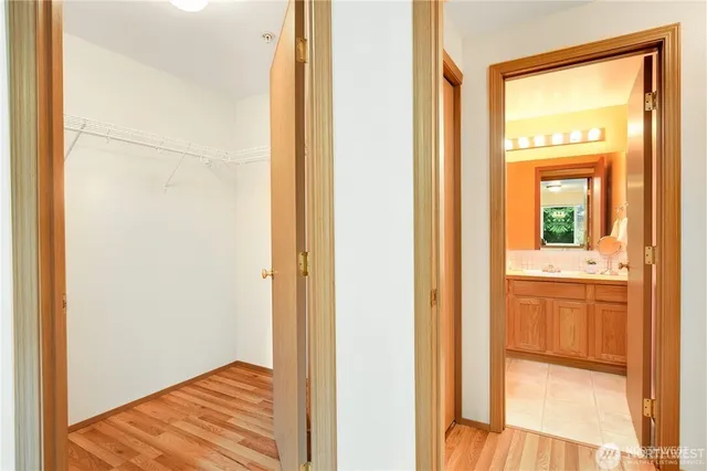 $259,999 | 11915 Roseberg Avenue South, Unit 204, Burien, WA 98168