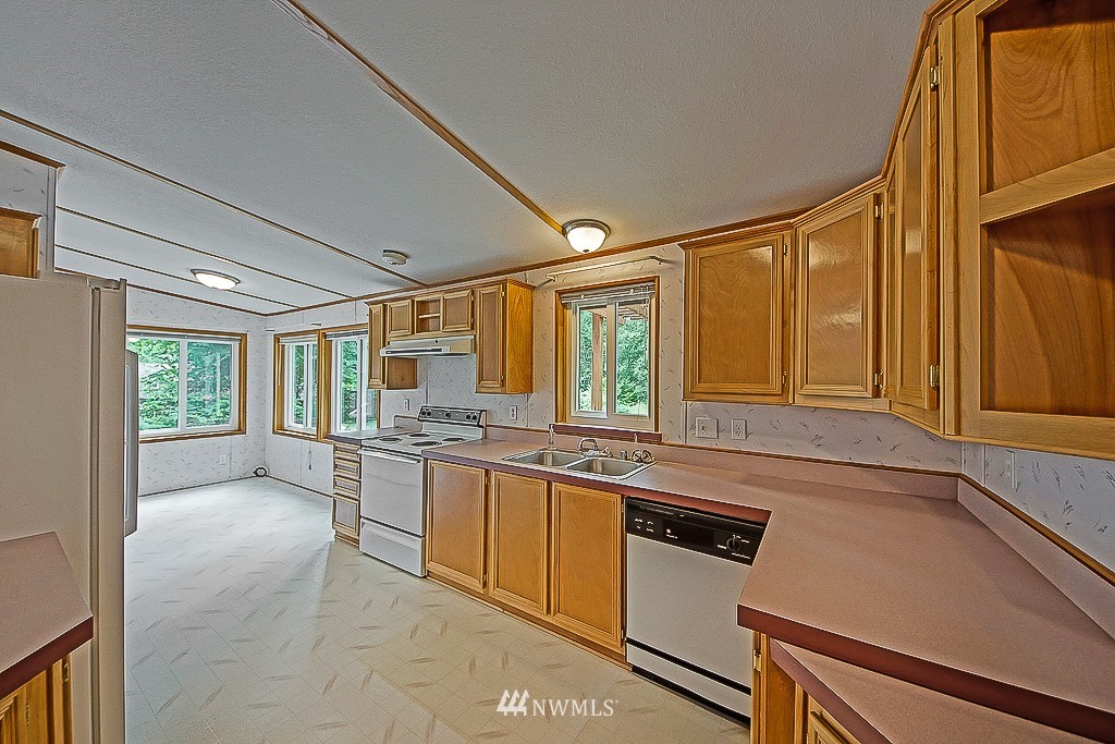 13556 Carney Lake Road Southwest Port Orchard, WA 98367 - Photo 12 of 25 Gallery Image 12