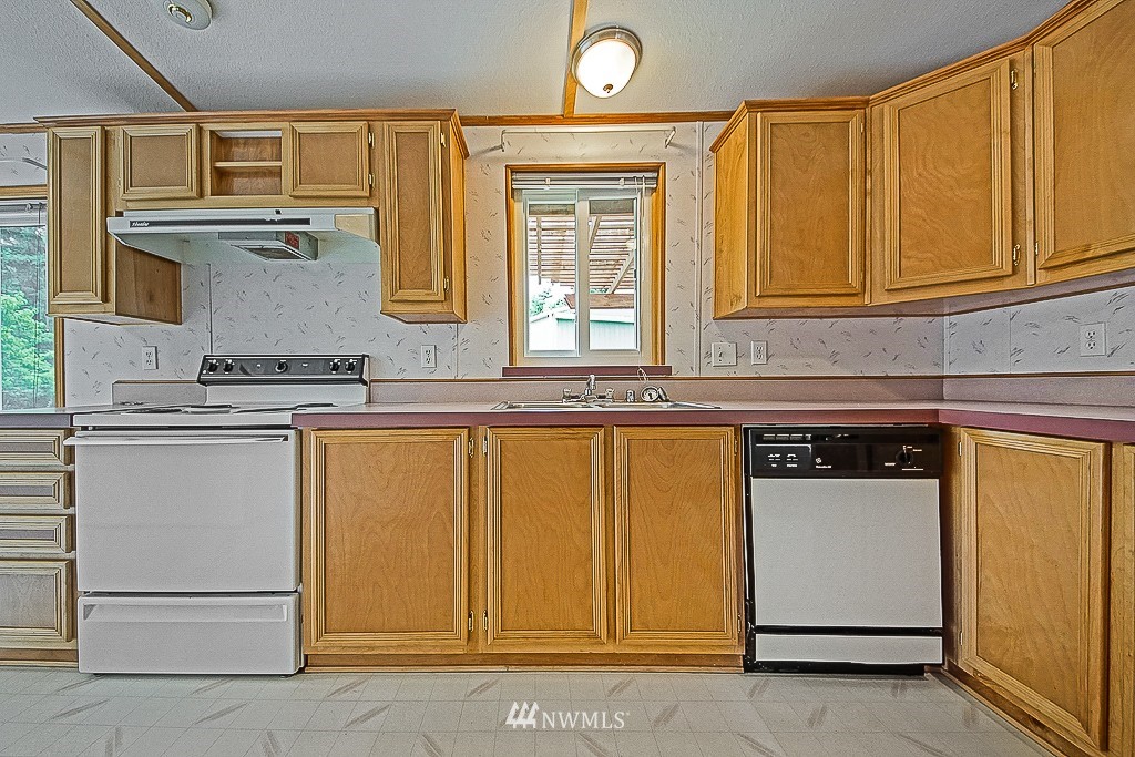 13556 Carney Lake Road Southwest Port Orchard, WA 98367 - Photo 14 of 25 Gallery Image 14