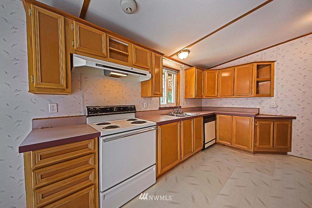 13556 Carney Lake Road Southwest Port Orchard, WA 98367 - Photo 15 of 25 Gallery Image 15