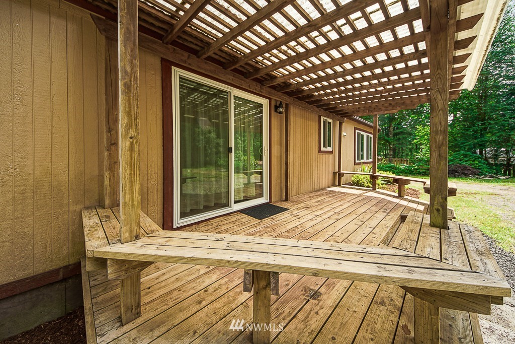 13556 Carney Lake Road Southwest Port Orchard, WA 98367 - Photo 4 of 25 Gallery Image 4