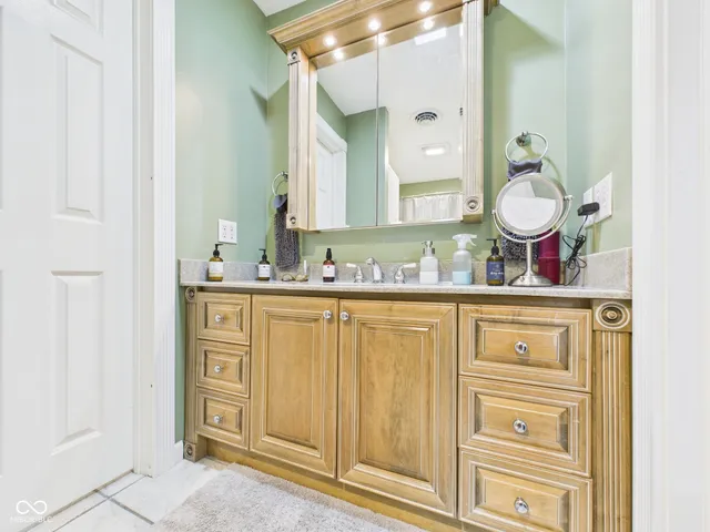 $249,900 | 407 South Walnut Street, New Castle, IN 47362