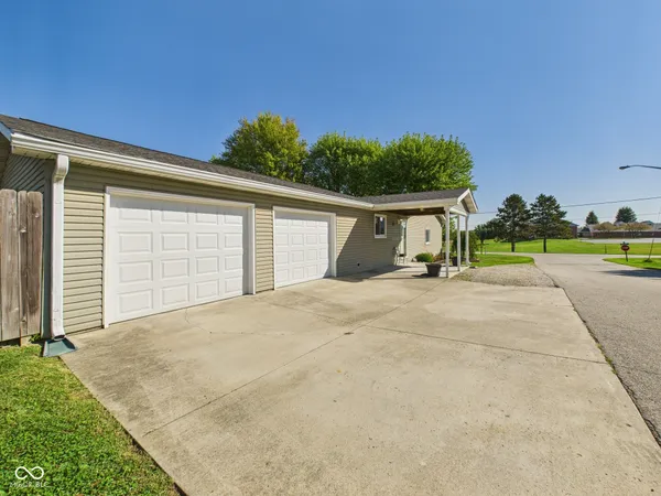 $239,900 | 407 South Walnut Street, New Castle, IN 47362