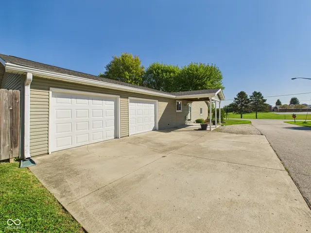 $249,900 | 407 South Walnut Street, New Castle, IN 47362