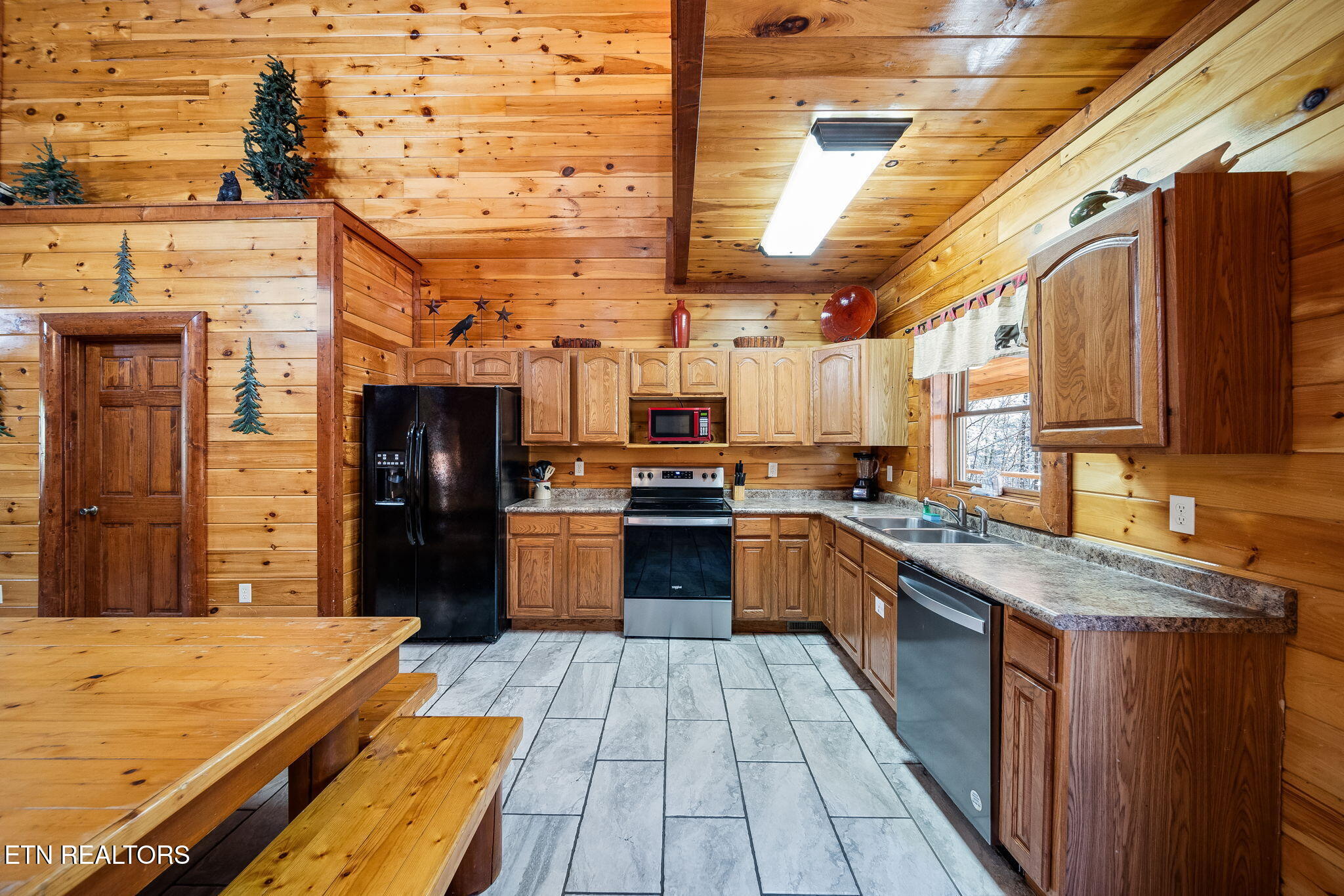 225 Amet Way Cosby, TN 37722 - Photo 11 of 26 22-web-or-mls-225-amet-way