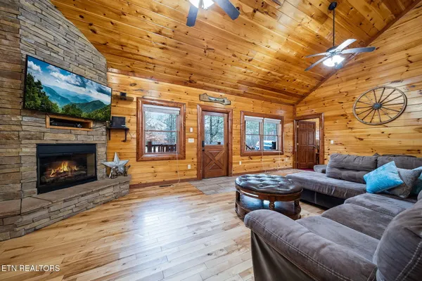 $875,000 | 225 Amet Way, Cosby, TN 37722