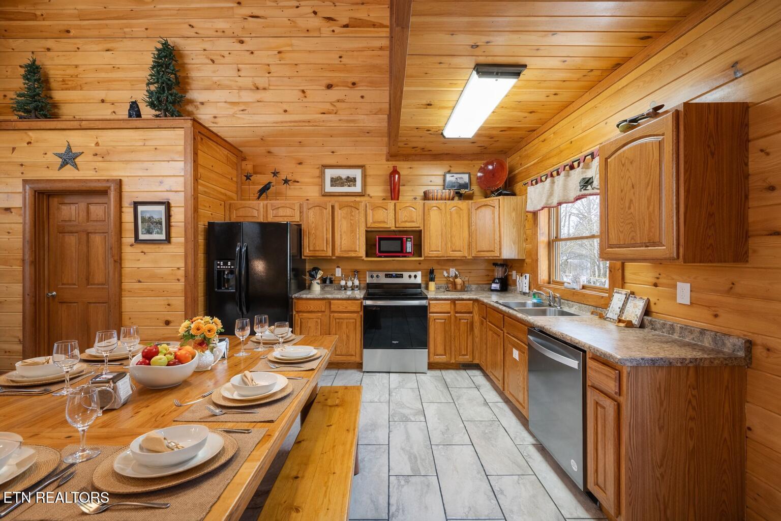 225 Amet Way Cosby, TN 37722 - Photo 10 of 26 Kitchen area 225 Amet Way Cosby Tn Pool