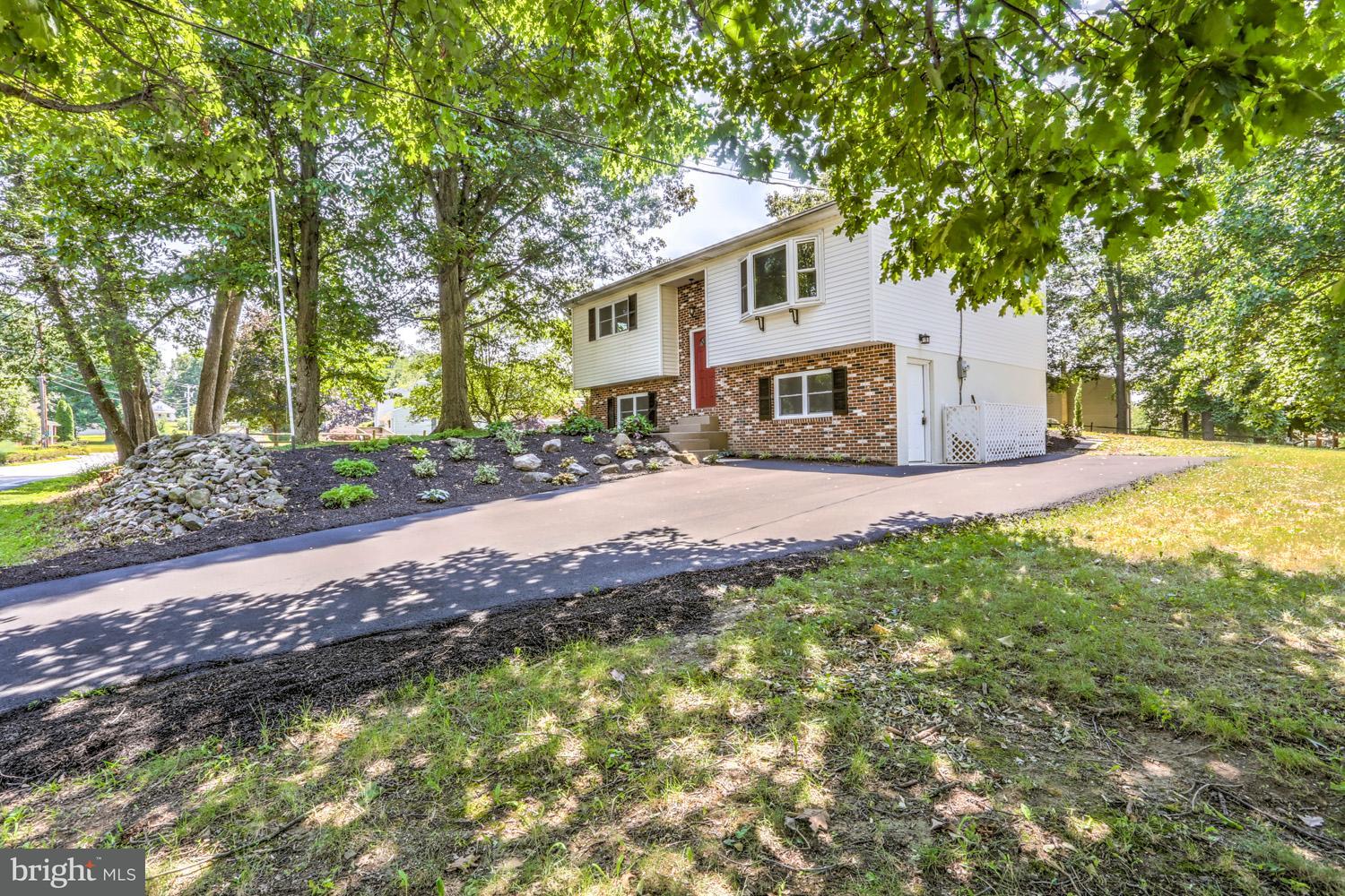 5240 Bossler Road Elizabethtown, PA 17022 - Photo 4 of 37 Gallery Image 4