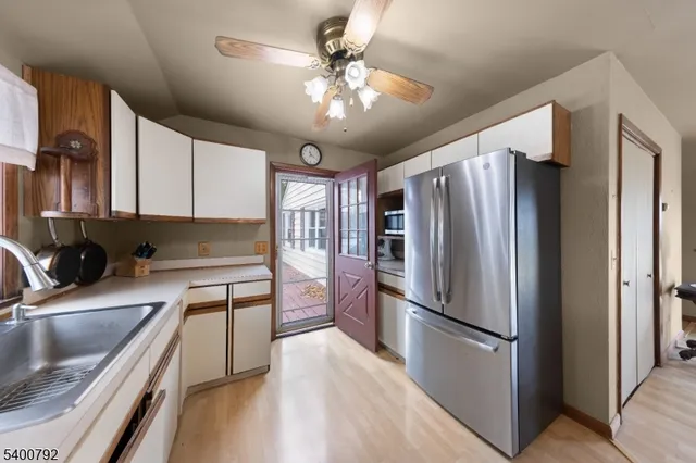 $425,000 | 35 Seneca Trail, Sparta, NJ 07871