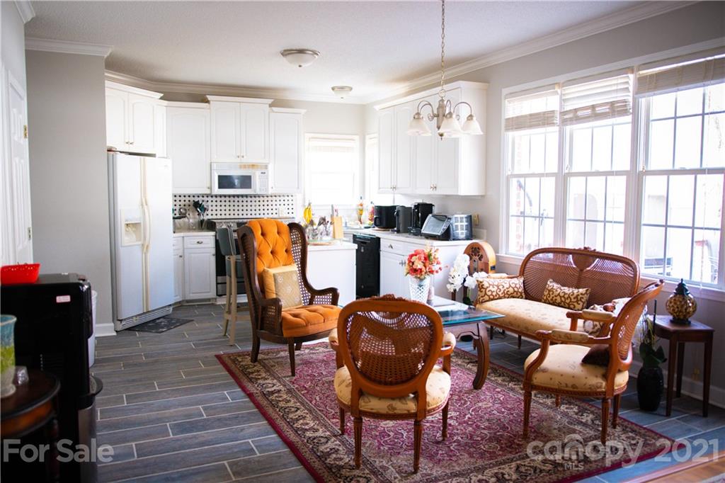 403 Beech Ridge Road Thomasville, NC 27360 - Photo 11 of 17 Gallery Image 11