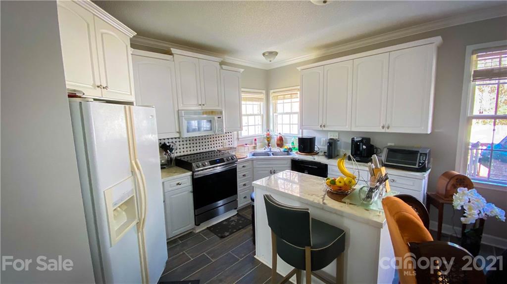 403 Beech Ridge Road Thomasville, NC 27360 - Photo 10 of 17 Gallery Image 10