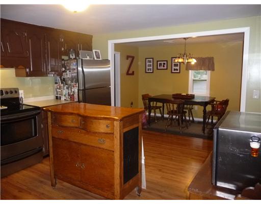 21 Ridge Road East Greenwich, RI 02818 - Photo 4 of 10 Kitchen.