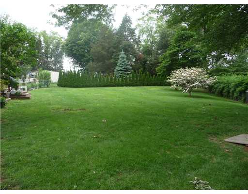 21 Ridge Road East Greenwich, RI 02818 - Photo 10 of 10 Yard/Garden.