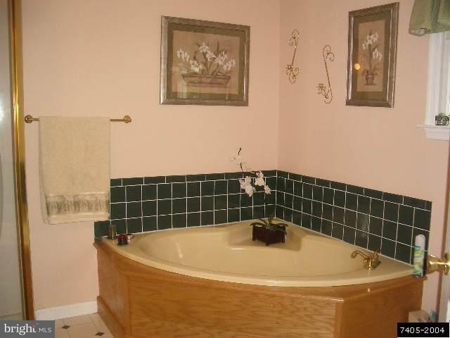 17389 Brose Road New Freedom, PA 17349 - Photo 5 of 9 Gallery Image 5