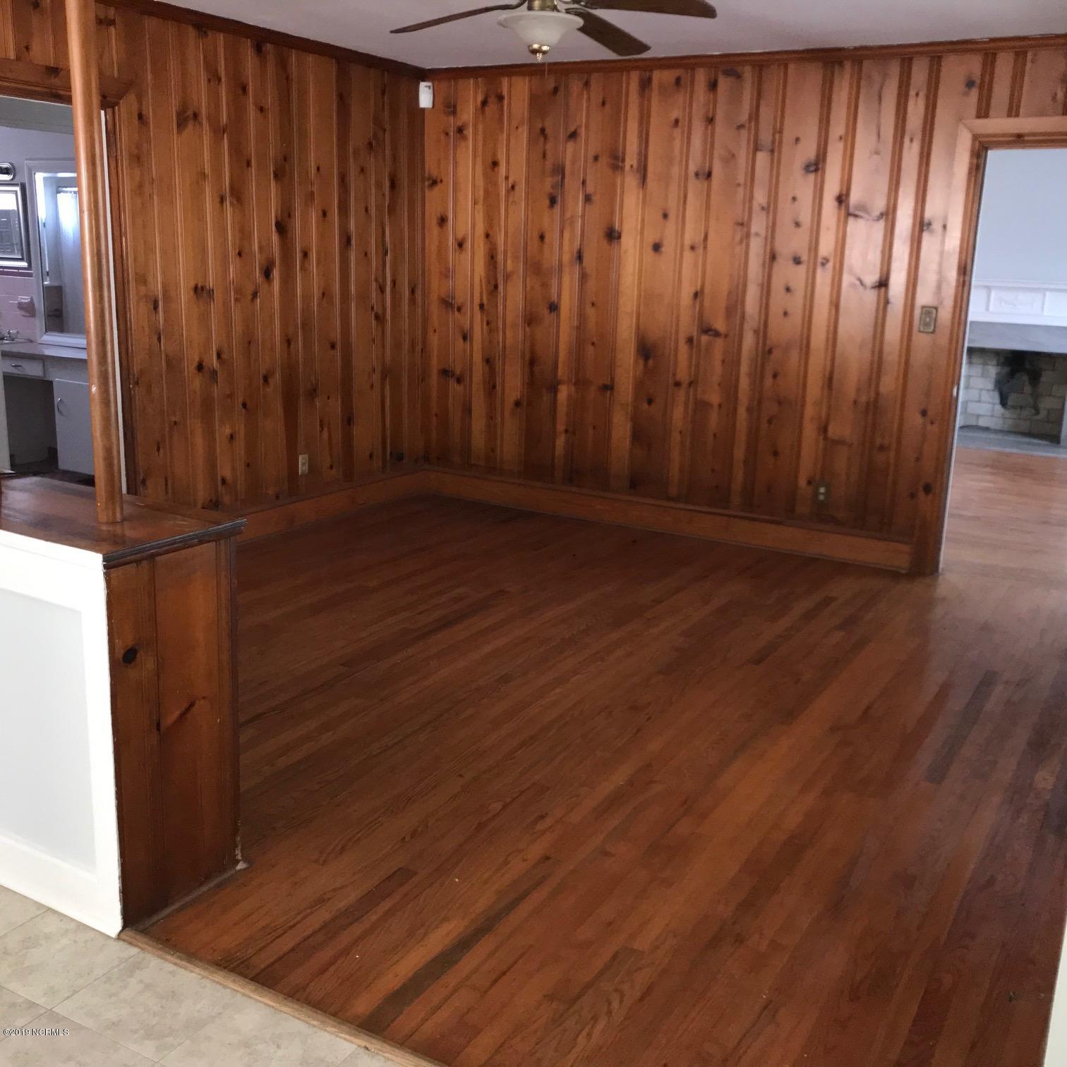 360 East 3rd Street Ayden, NC 28513 - Photo 5 of 11 360DEN - Copy