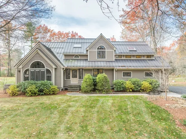 $895,000 | 29 Rattle Hill Road, Southampton, MA 01073