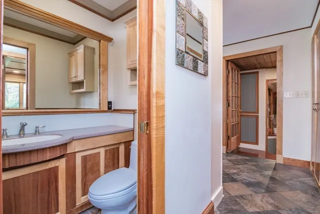 $875,000 | 29 Rattle Hill Road, Southampton, MA 01073