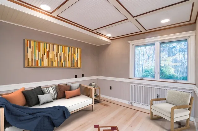 $895,000 | 29 Rattle Hill Road, Southampton, MA 01073