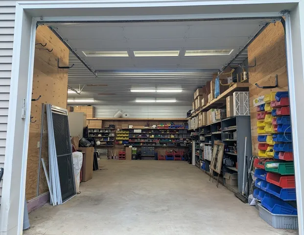 $895,000 | 29 Rattle Hill Road, Southampton, MA 01073