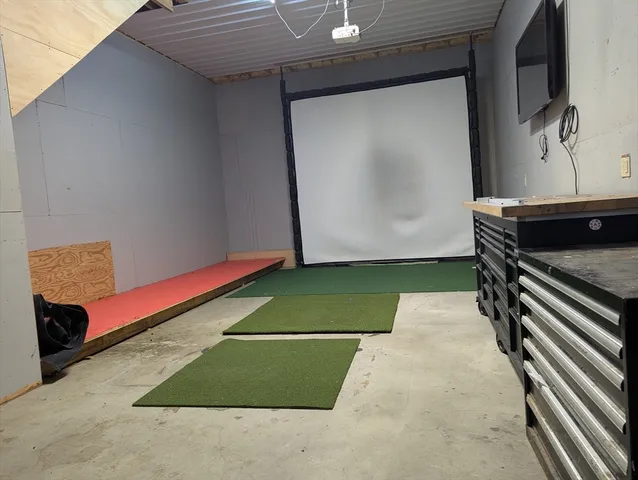 $895,000 | 29 Rattle Hill Road, Southampton, MA 01073