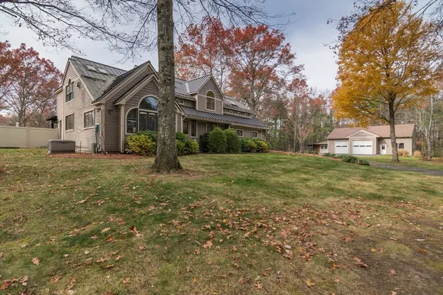 $895,000 | 29 Rattle Hill Road, Southampton, MA 01073