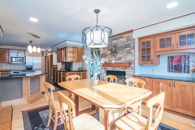 $895,000 | 29 Rattle Hill Road, Southampton, MA 01073