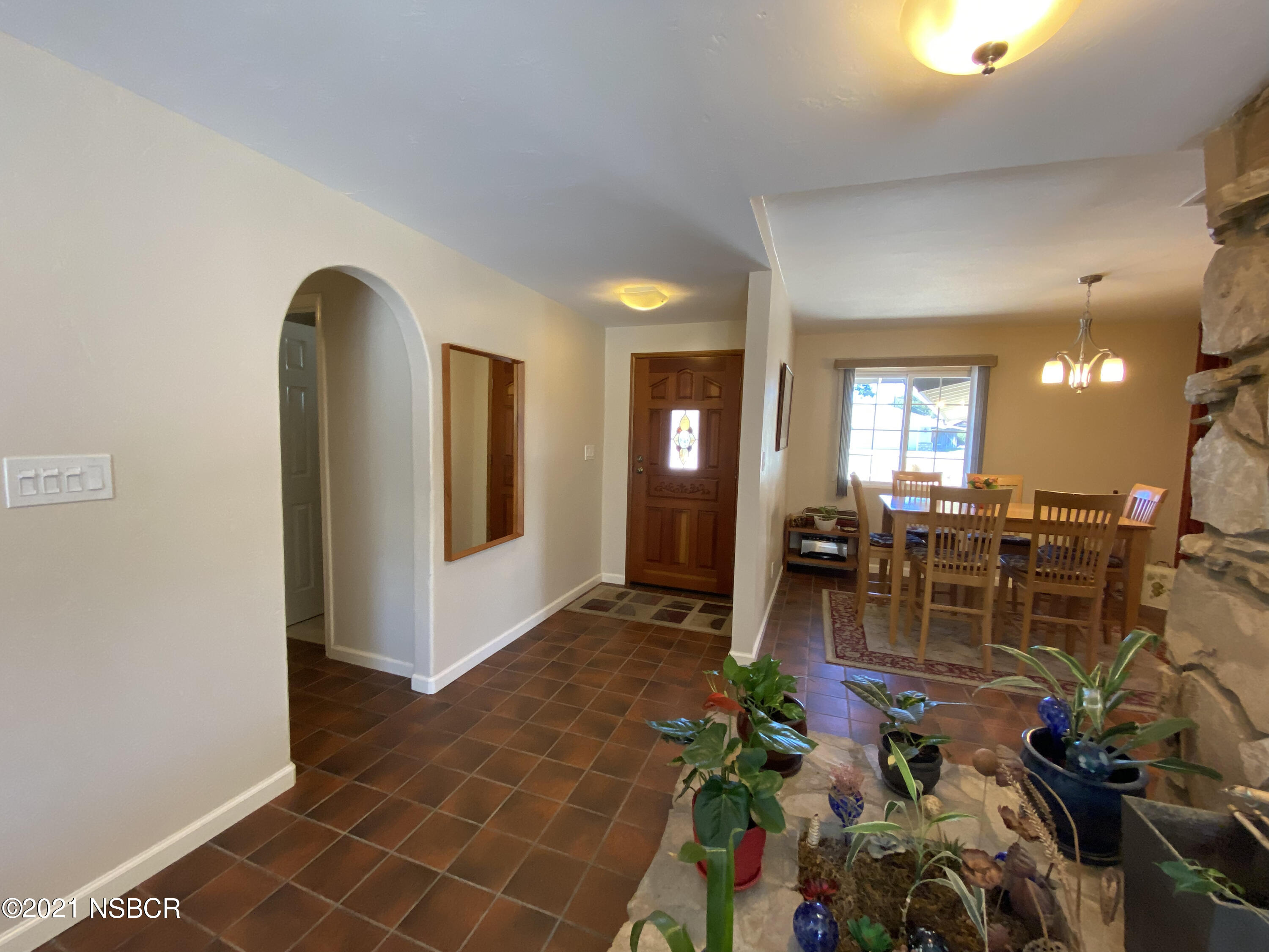 4071 Club House Road Lompoc, CA 93436 - Photo 16 of 59 Entry Way