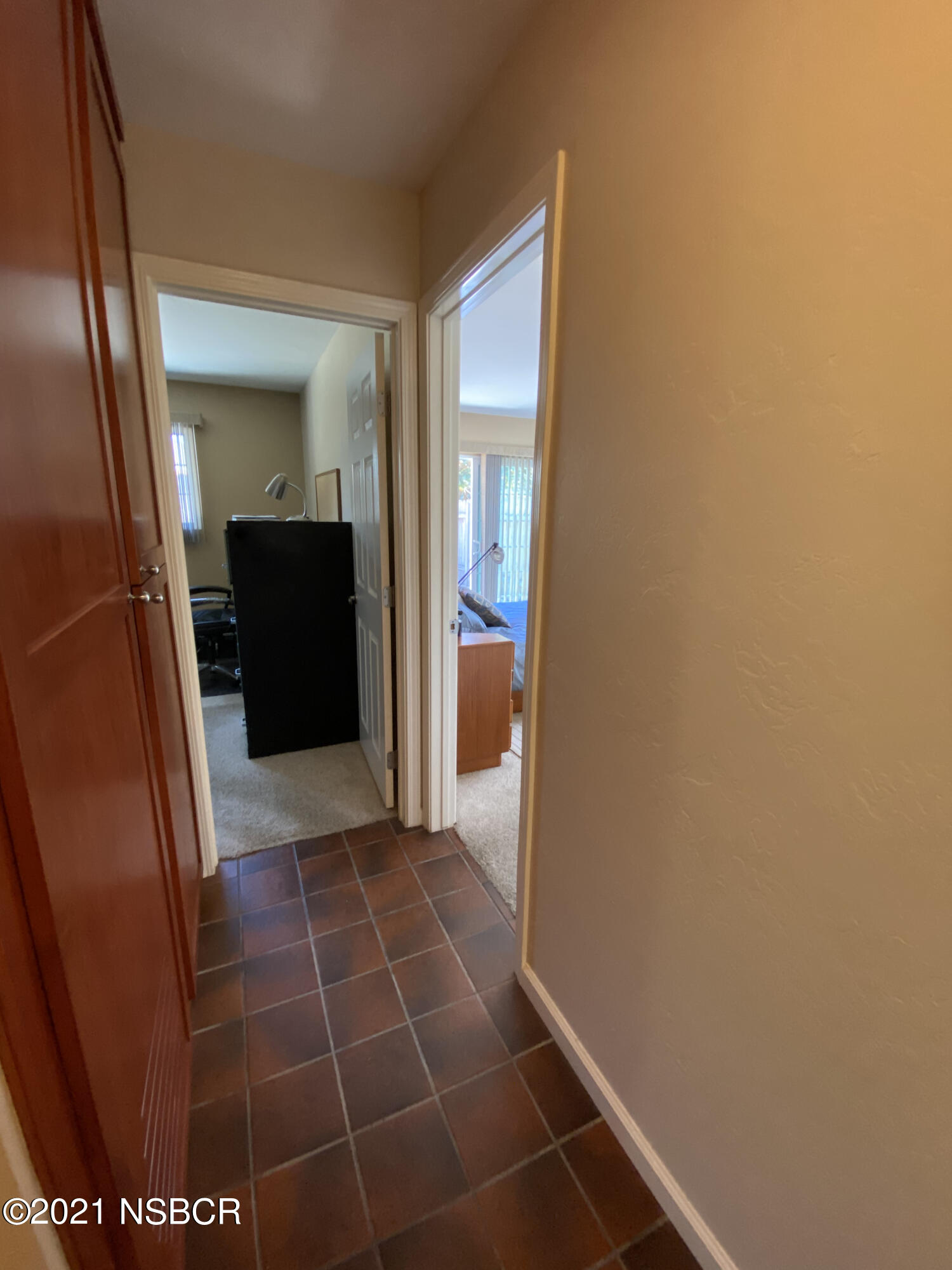4071 Club House Road Lompoc, CA 93436 - Photo 23 of 59 Hallway Corner