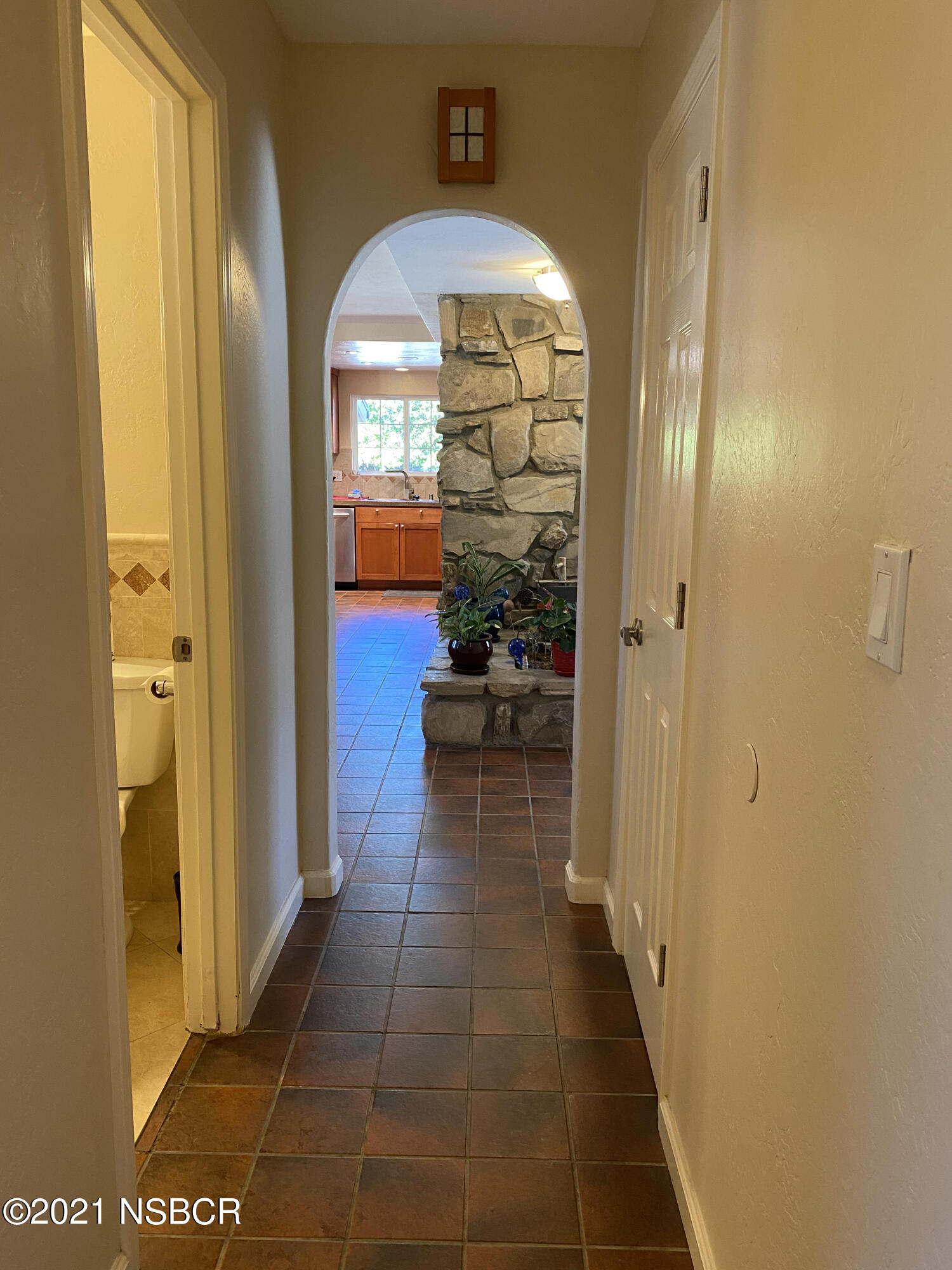 4071 Club House Road Lompoc, CA 93436 - Photo 35 of 59 Hallway to Entry