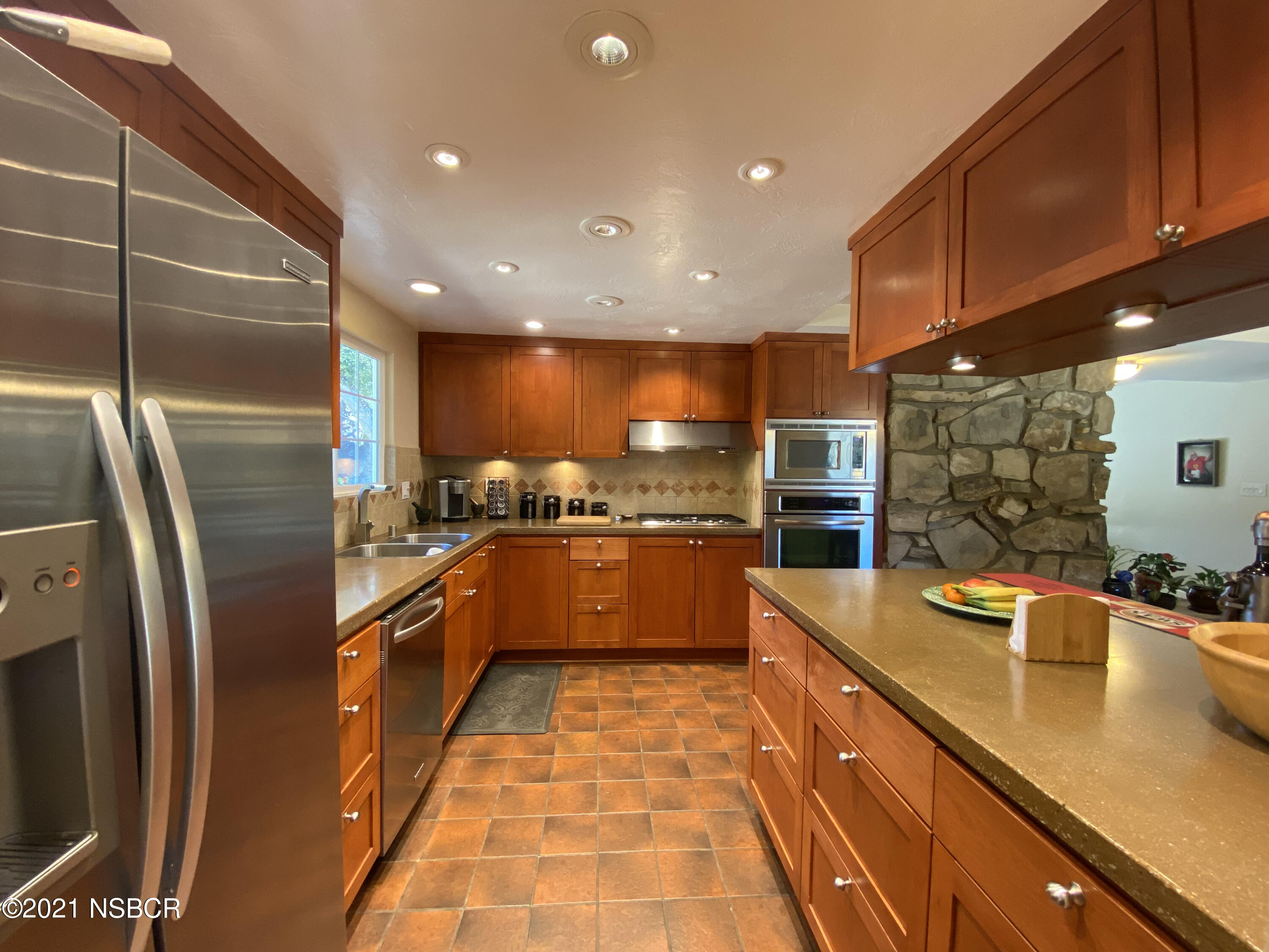 4071 Club House Road Lompoc, CA 93436 - Photo 41 of 59 Kitchen