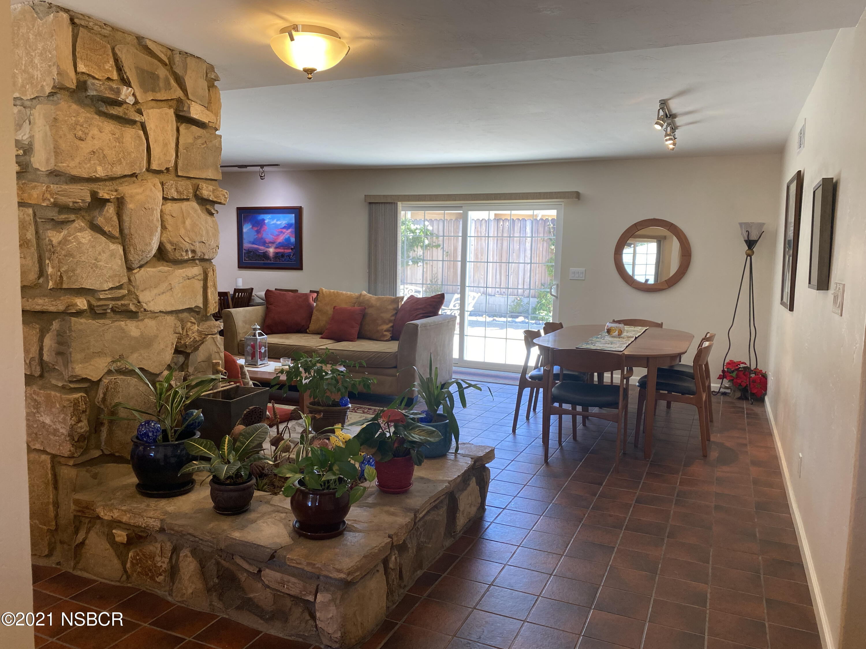 4071 Club House Road Lompoc, CA 93436 - Photo 8 of 59 Entry Area