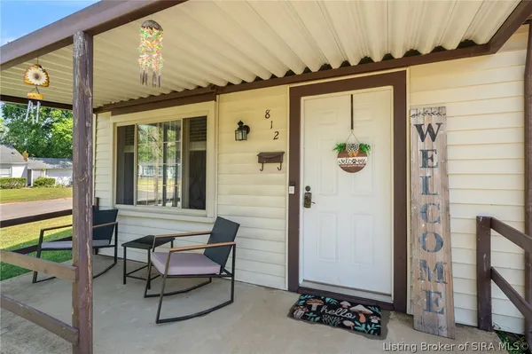 $214,900 | 812 Springdale Drive, Jeffersonville, IN 47130