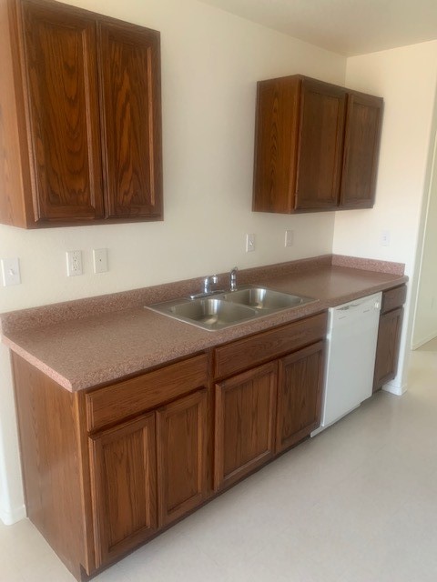 3424 Sunriver Road, Unit 1 Bullhead City, AZ 86429 - Photo 6 of 18 Kitchen