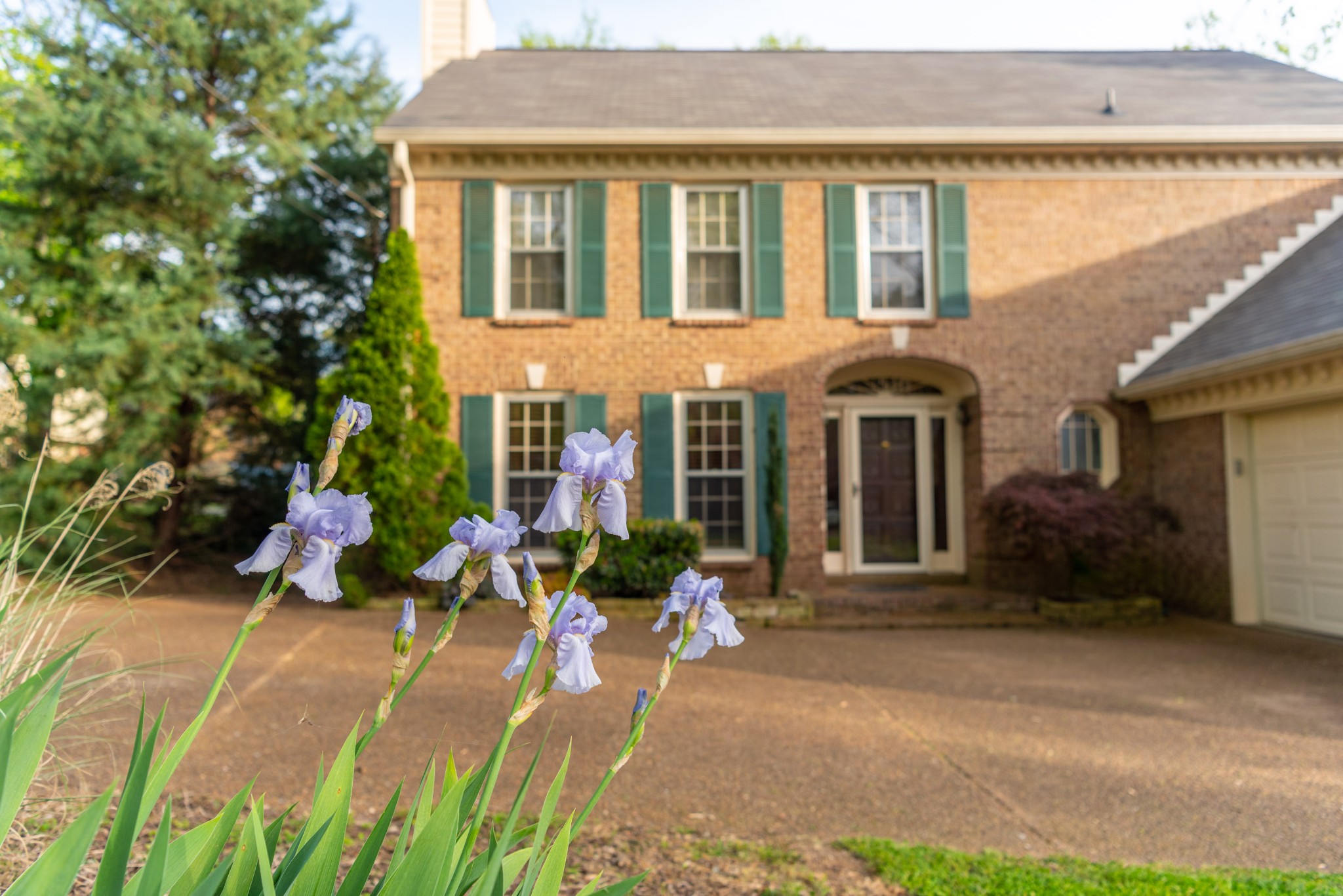 6948 Stone Creek Road Nashville, TN 37221 - Photo 2 of 37 a front view of a house