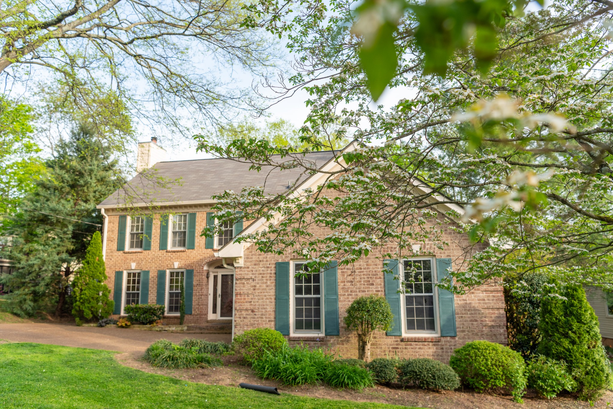 6948 Stone Creek Road Nashville, TN 37221 - Photo 3 of 37 front view of a house with a yard