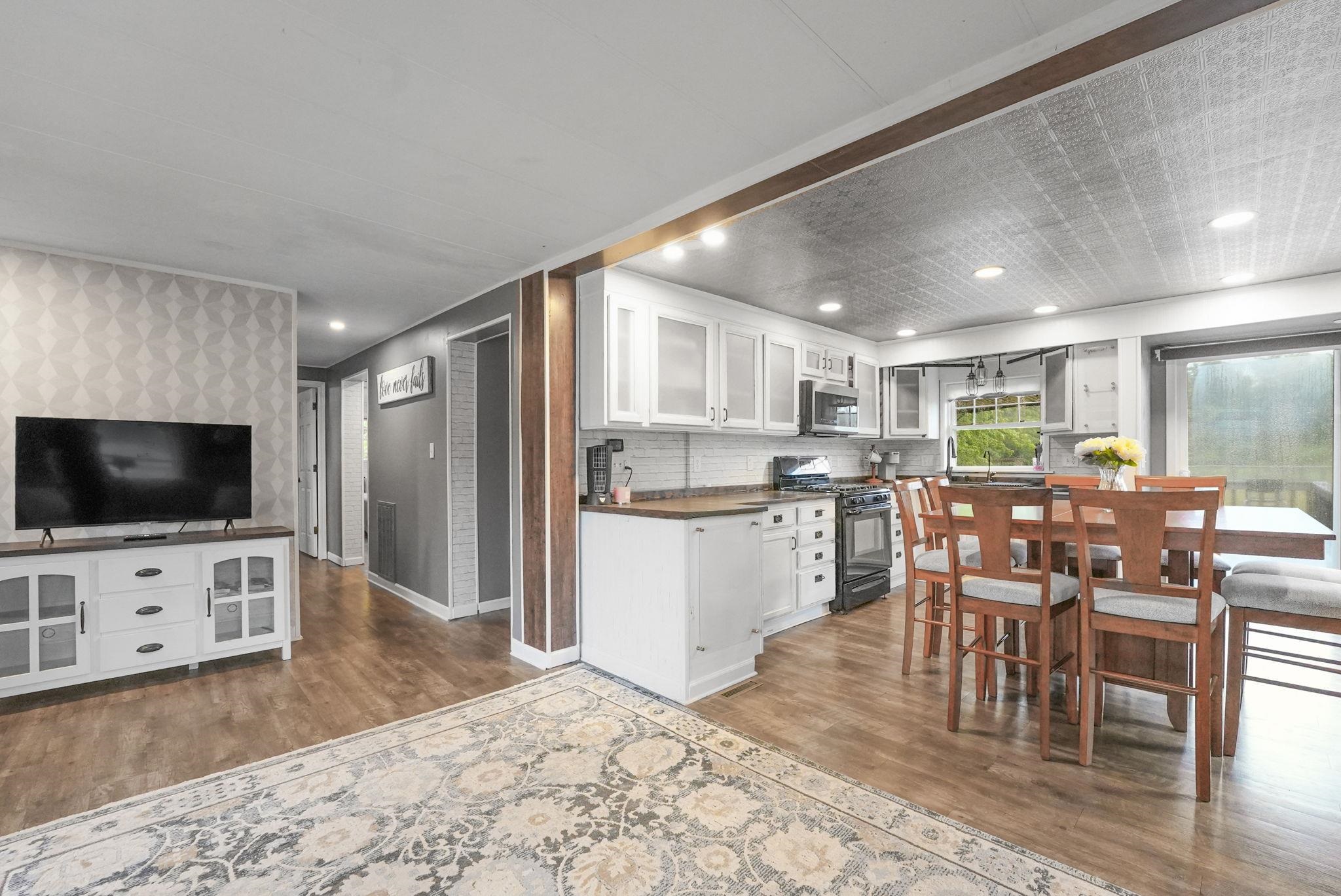 4535 Norton Road Grawn, MI 49637 - Photo 5 of 37