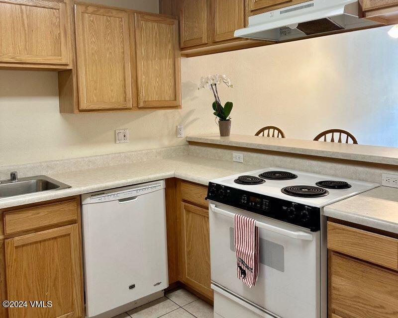 216 Main Street, Unit R312 Edwards, CO 81632 - Photo 3 of 10 Kitchen MLS