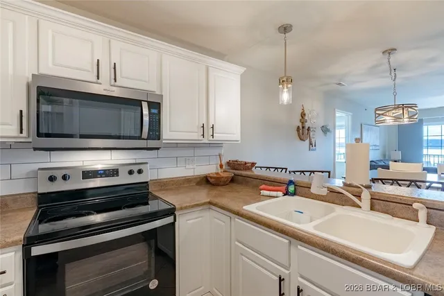 $389,000 | 305 Highland Shores Drive, Unit 3A, Lake Ozark, MO 65049