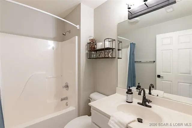 $389,000 | 305 Highland Shores Drive, Unit 3A, Lake Ozark, MO 65049