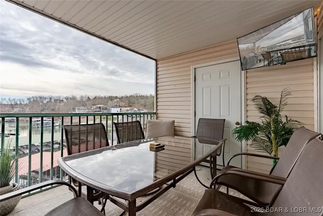 $389,000 | 305 Highland Shores Drive, Unit 3A, Lake Ozark, MO 65049
