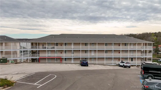 $389,000 | 305 Highland Shores Drive, Unit 3A, Lake Ozark, MO 65049