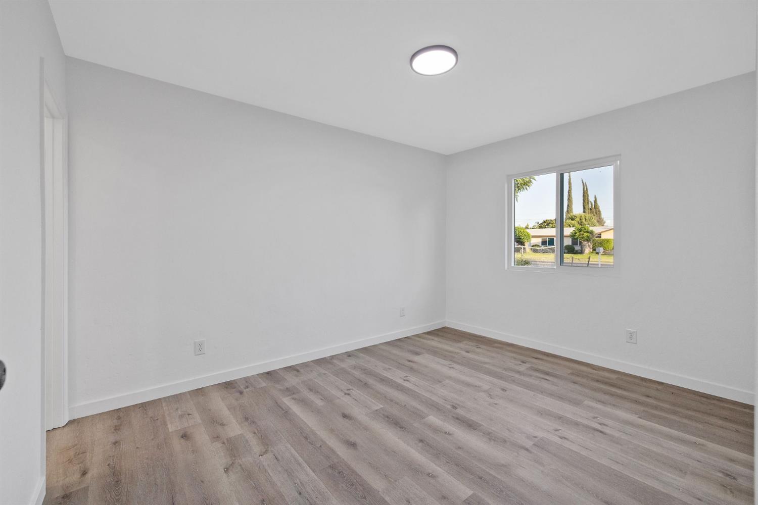 8728 East Khan Street Selma, CA 93662 - Photo 10 of 27