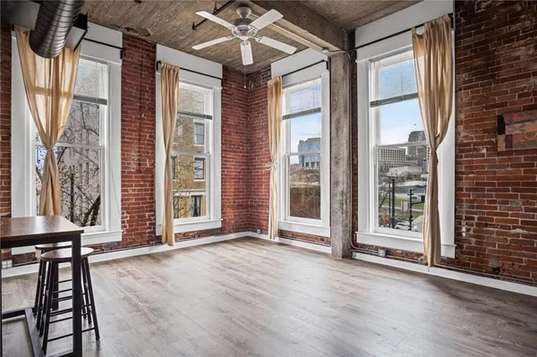 $349,000 | 113 West 5th Street, Unit 206, Kansas City, MO 64105