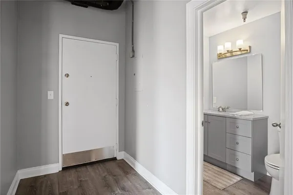 $349,000 | 113 West 5th Street, Unit 206, Kansas City, MO 64105