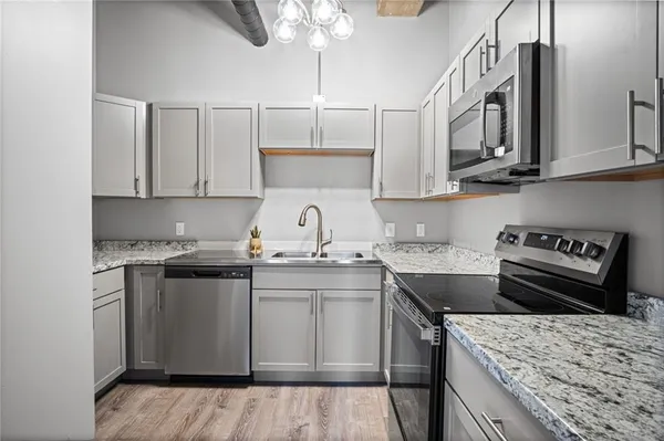 $349,000 | 113 West 5th Street, Unit 206, Kansas City, MO 64105