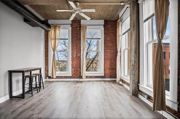 $349,000 | 113 West 5th Street, Unit 206, Kansas City, MO 64105