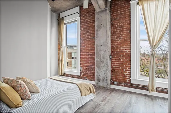 $349,000 | 113 West 5th Street, Unit 206, Kansas City, MO 64105