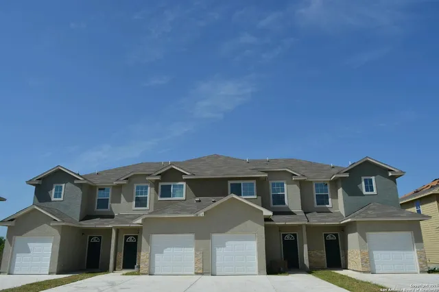 $1,350 | 16832 Showdown Path, Unit 1, Selma, TX 78154