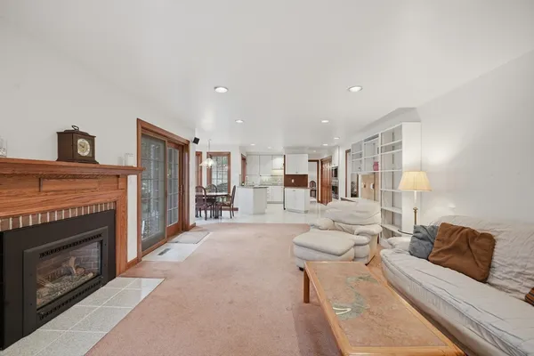 $725,000 | 41 Ashton Lane, South Hadley, MA 01075
